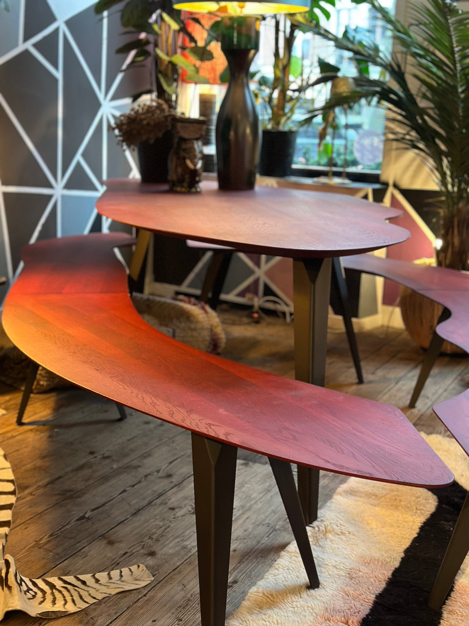 Organic Red table