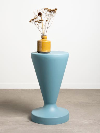 Blue or yellow stool
